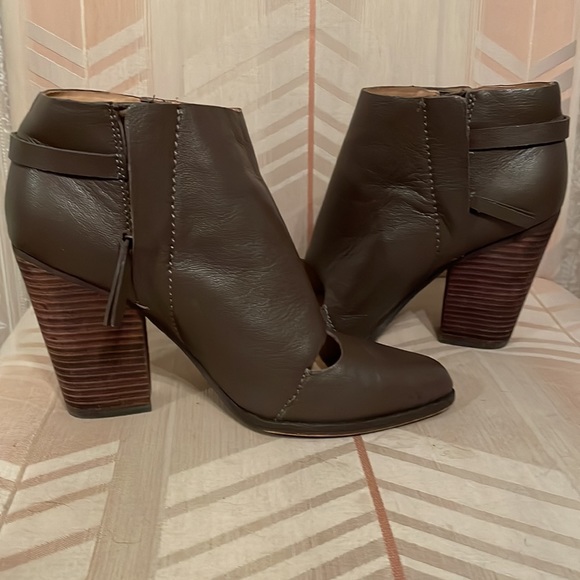 Booties - Picture 3 of 5